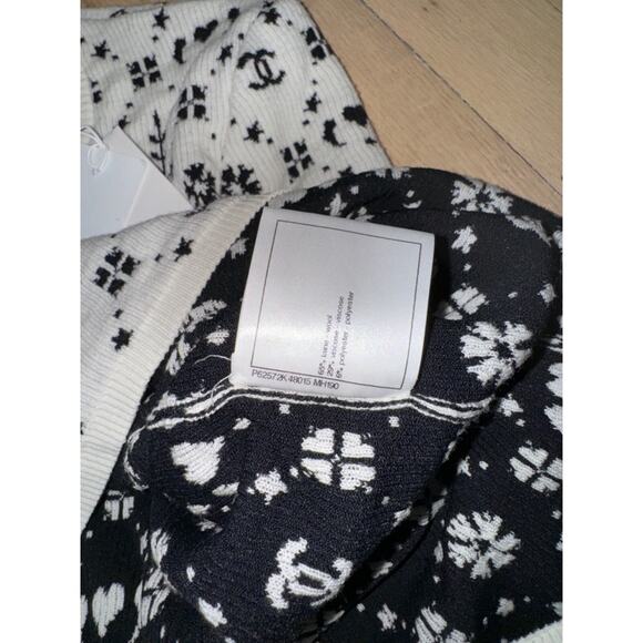 Chanel 19K Coco Neige Black White Wool CC Logo Top Short Sleeve Tee T Shirt 40 - Picture 16 of 16